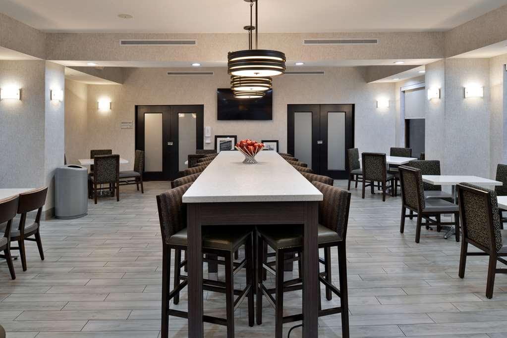 Hampton Inn Kansas City Northeast Restaurante foto