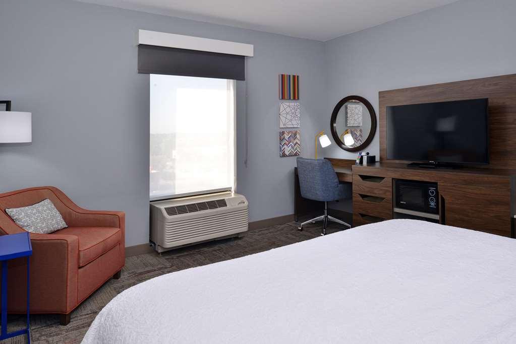 Hampton Inn Kansas City Northeast Habitación foto